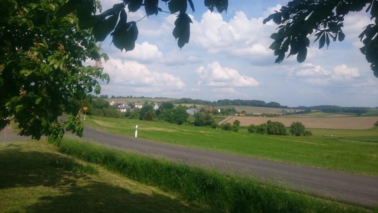 Eifelyeti Ferienwohnung Ellscheid Exterior foto